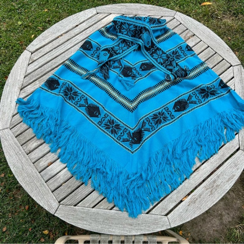 Native American Shaman Vibes Style Pachco Shawl Shrug Geometric‎ Fish One Size